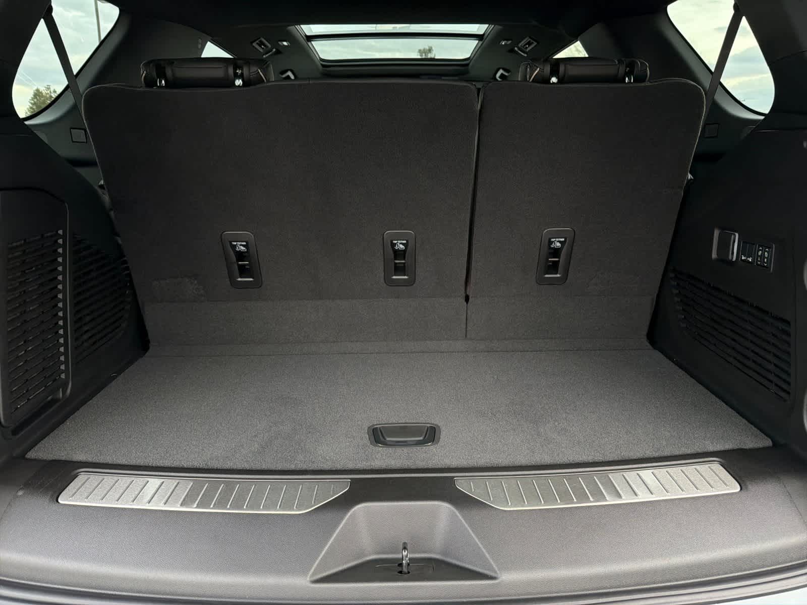 Thumbnail: 2026 Chevrolet Tahoe - 17