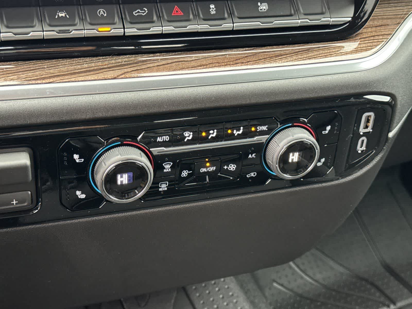 Thumbnail: 2026 Chevrolet Silverado 1500 - 20