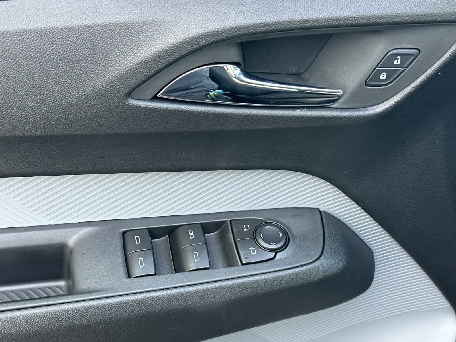 Thumbnail: 2027 Chevrolet Bolt EV - 13