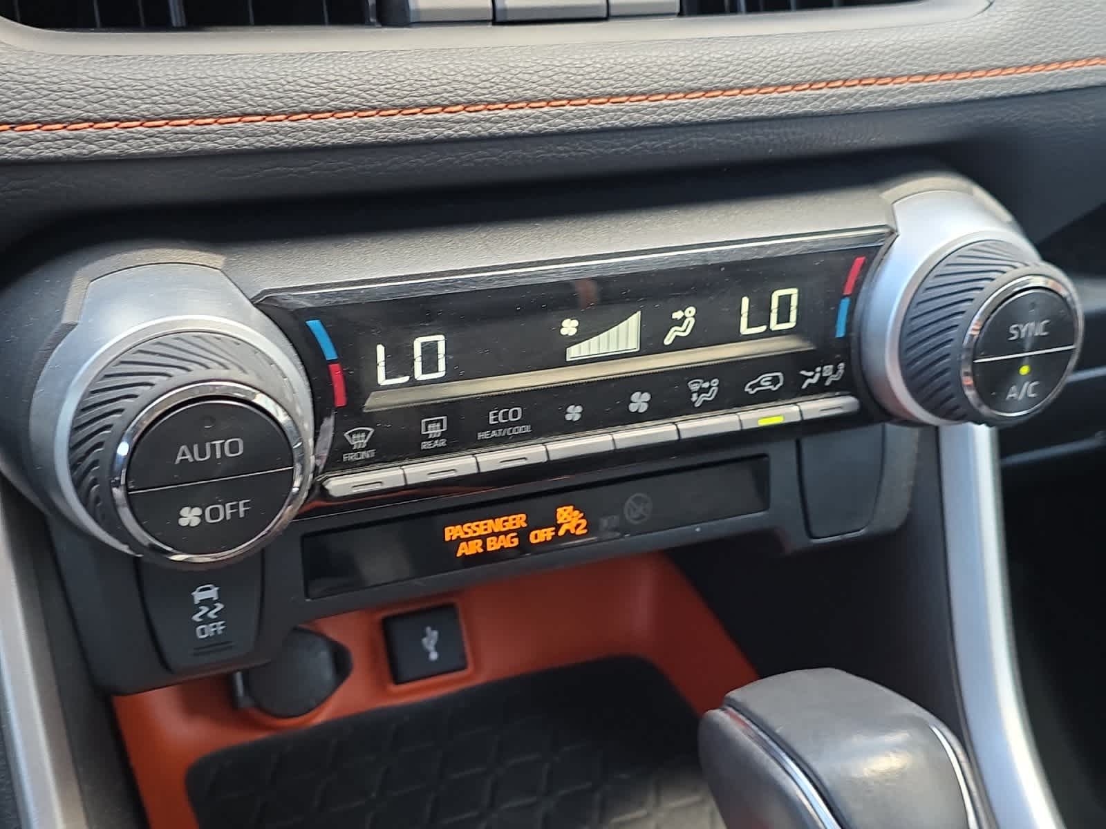 Thumbnail: 2022 Toyota RAV4 - 20
