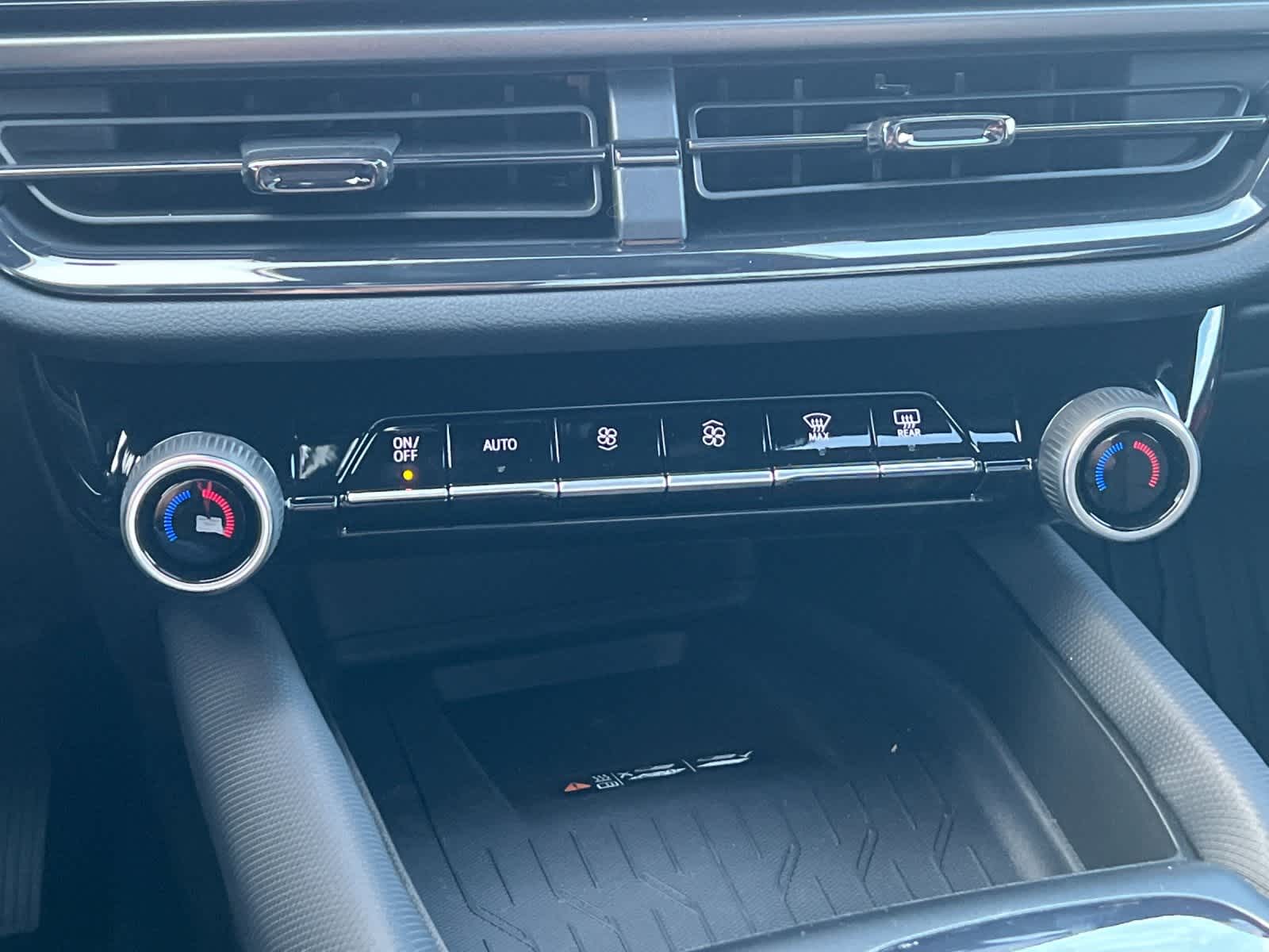 Thumbnail: 2025 Chevrolet Equinox - 21