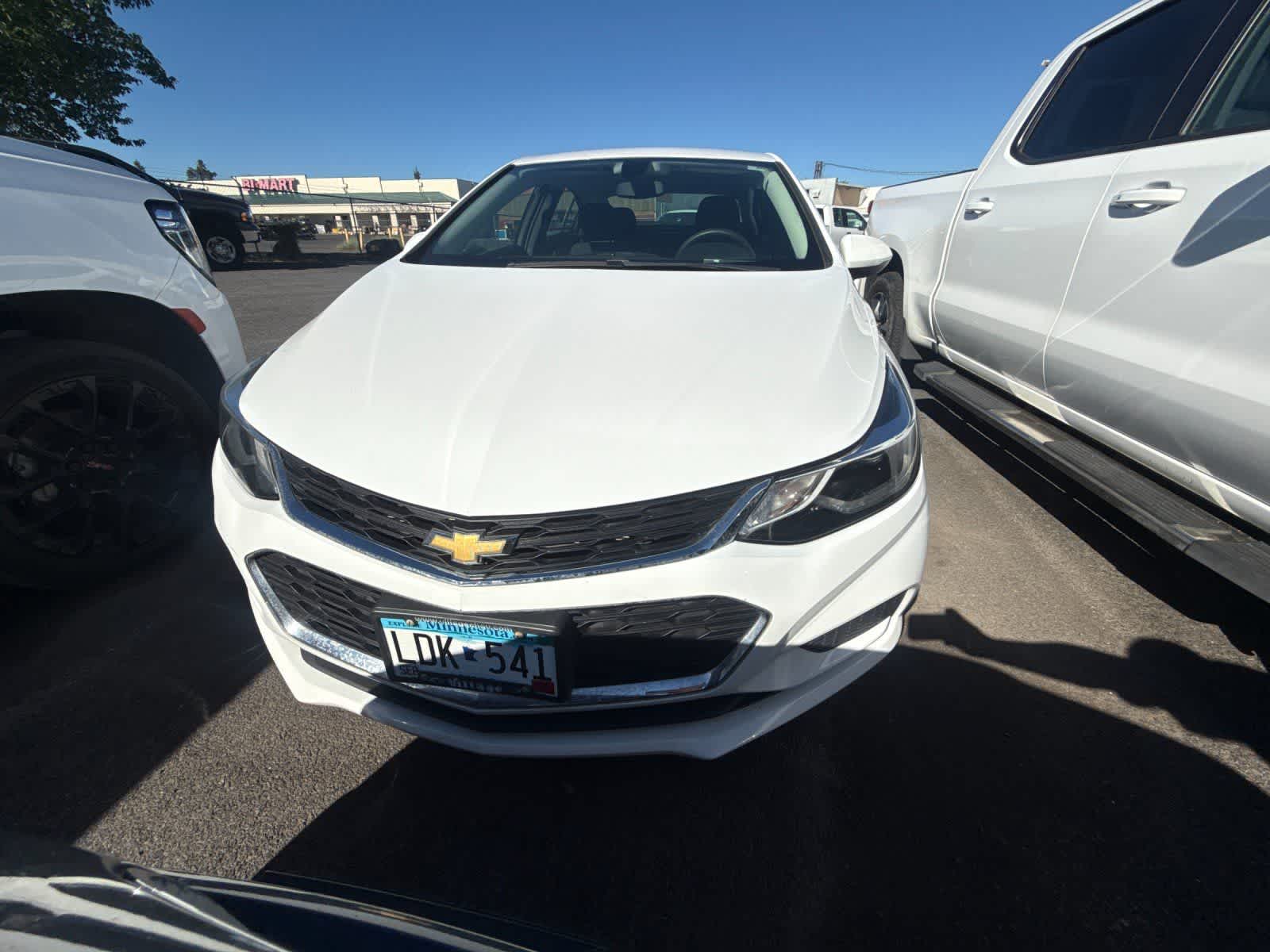 Thumbnail: 2017 Chevrolet Cruze - 2