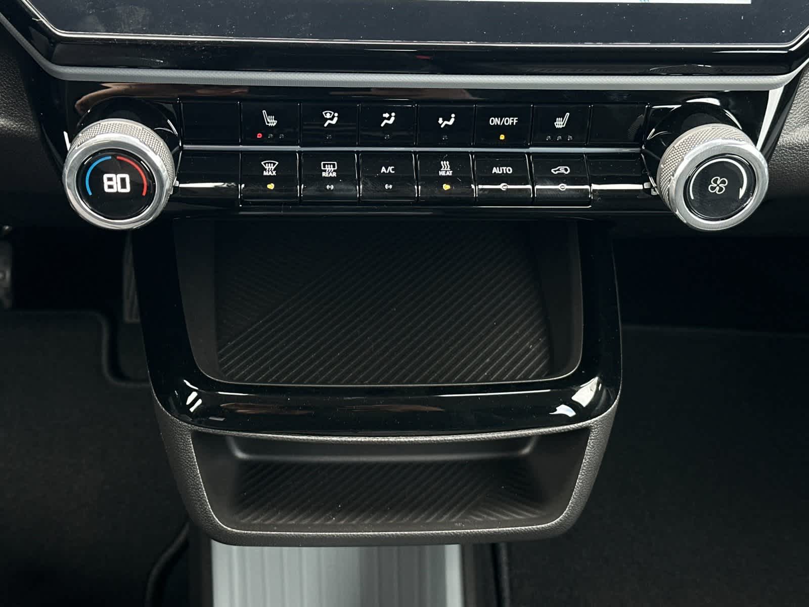 Thumbnail: 2027 Chevrolet Bolt EV - 21