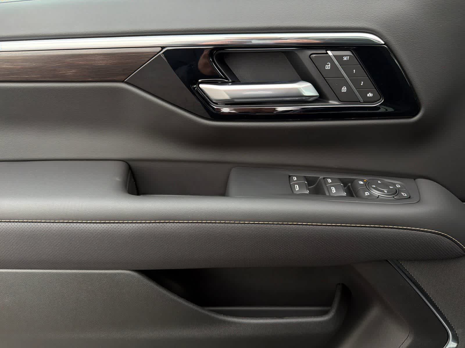 Thumbnail: 2026 Chevrolet Tahoe - 12