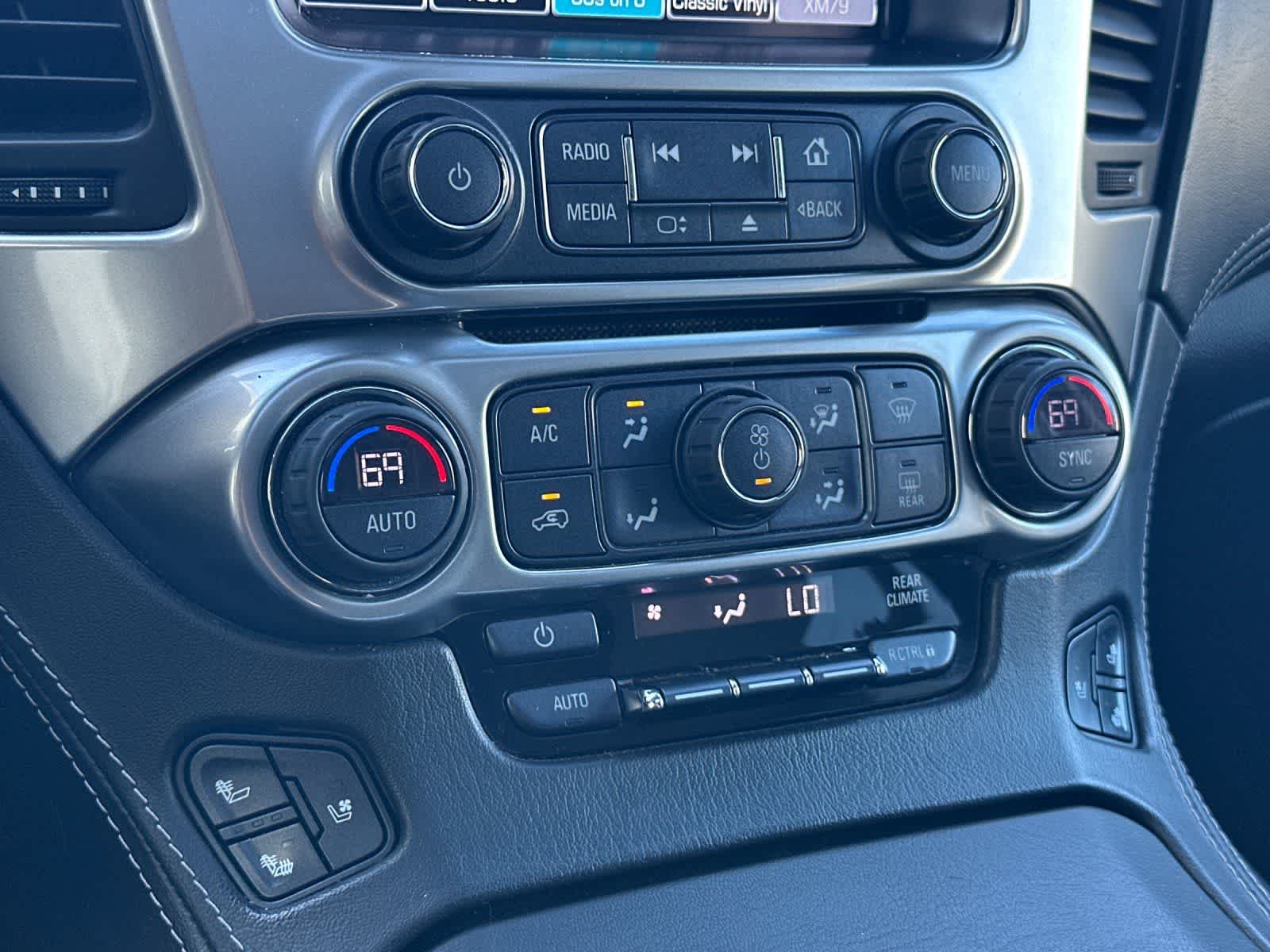 Thumbnail: 2018 Chevrolet Tahoe - 22