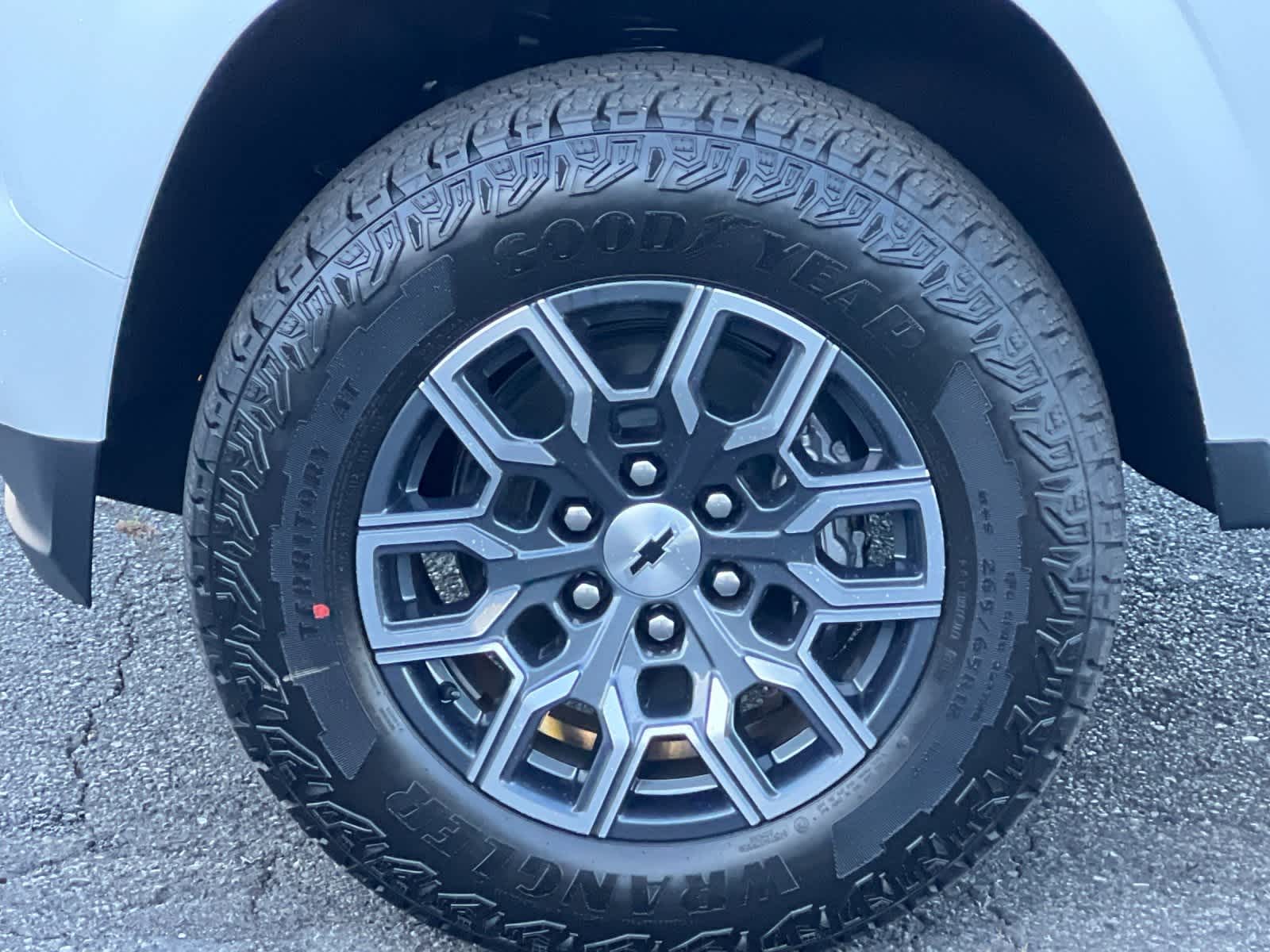 Thumbnail: 2026 Chevrolet Colorado - 24