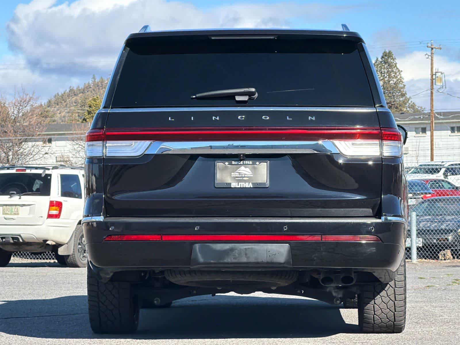 Thumbnail: 2022 Lincoln Navigator - 8