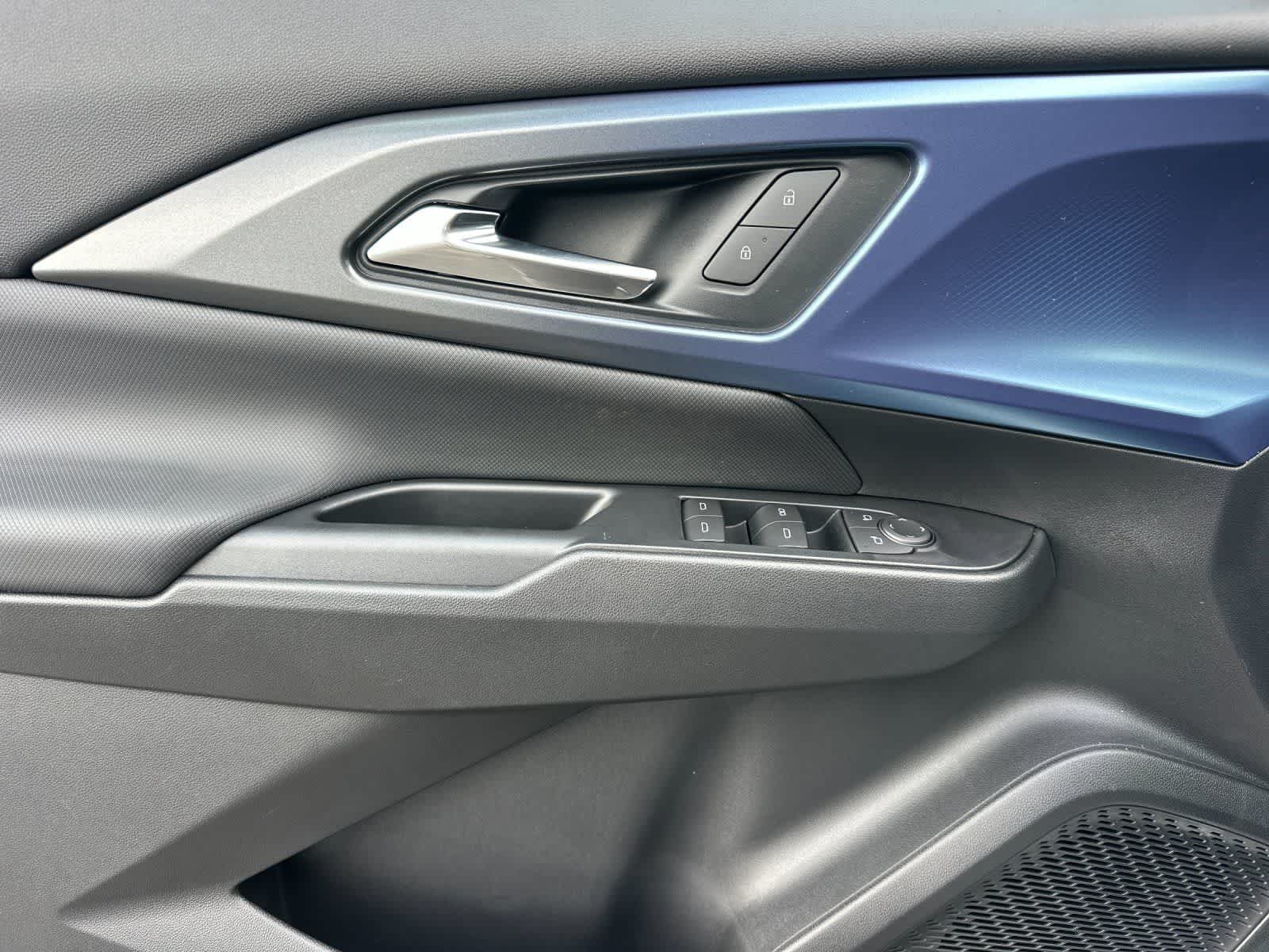 Thumbnail: 2026 Chevrolet Equinox - 12