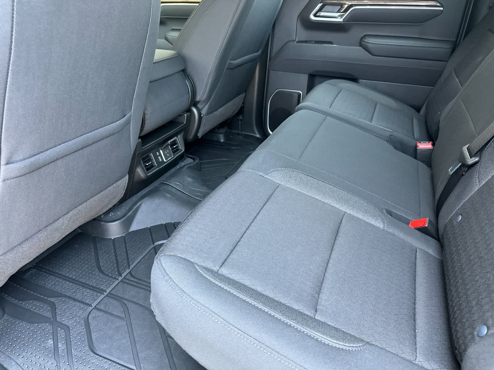 2025 Chevrolet Silverado 1500 LT 4