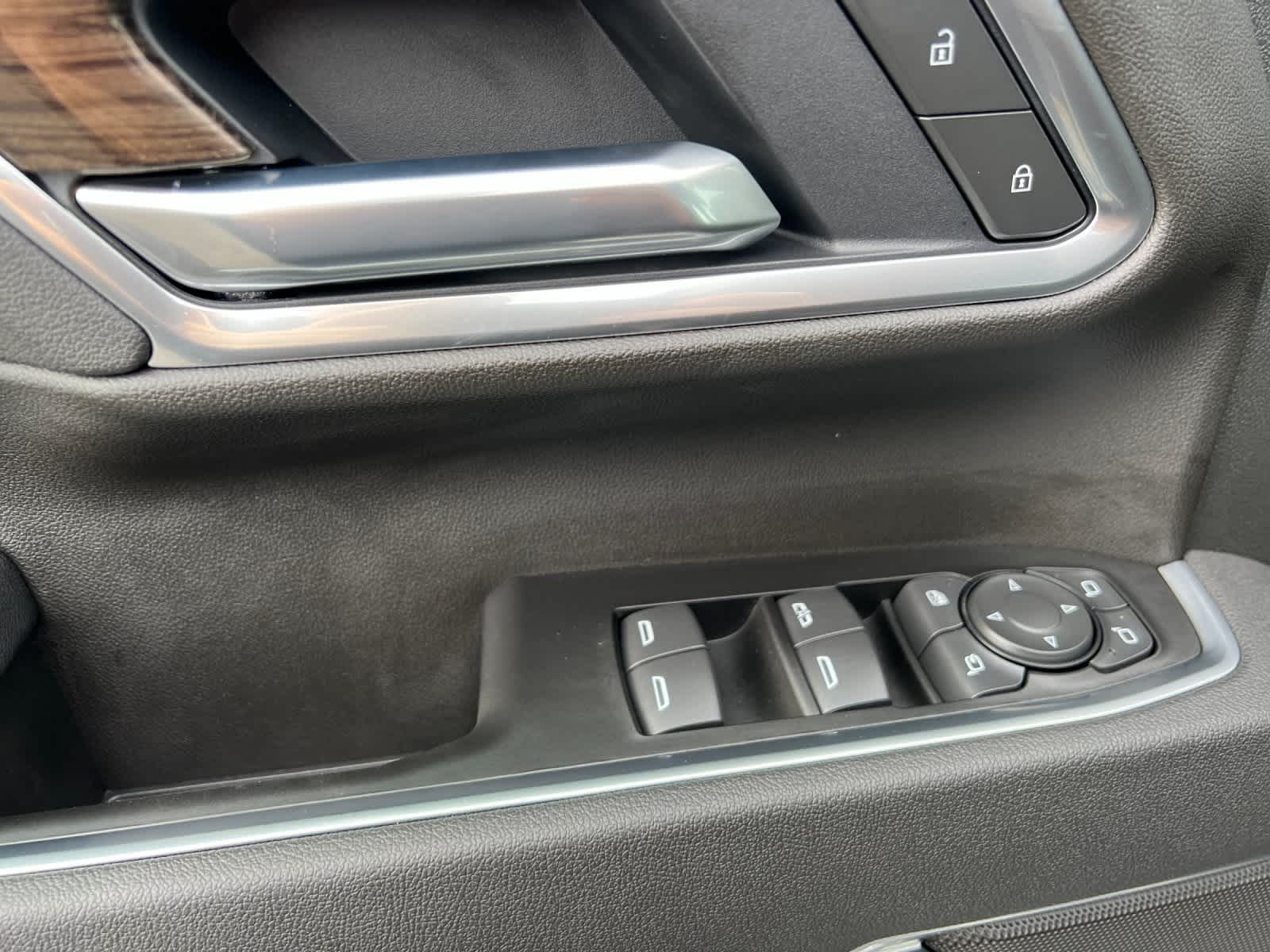 Thumbnail: 2026 Chevrolet Silverado 2500 - 12