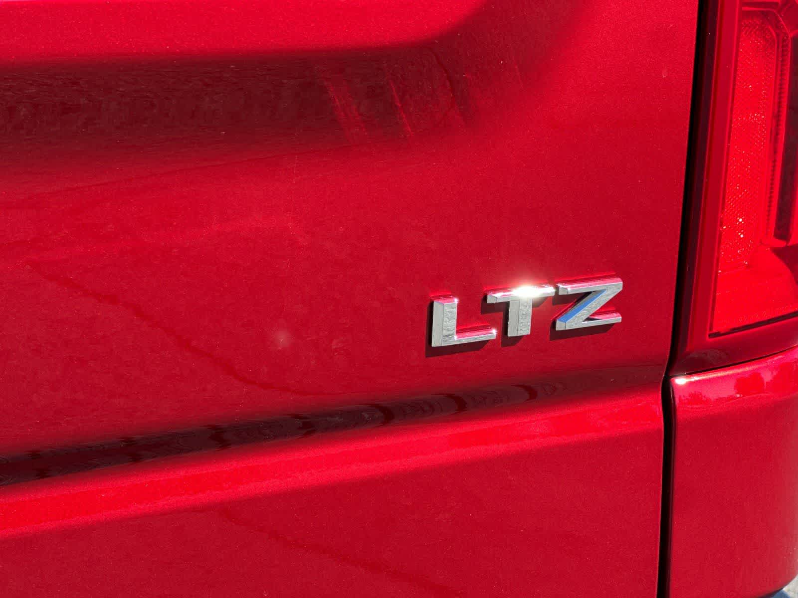 Thumbnail: 2026 Chevrolet Silverado 1500 - 27