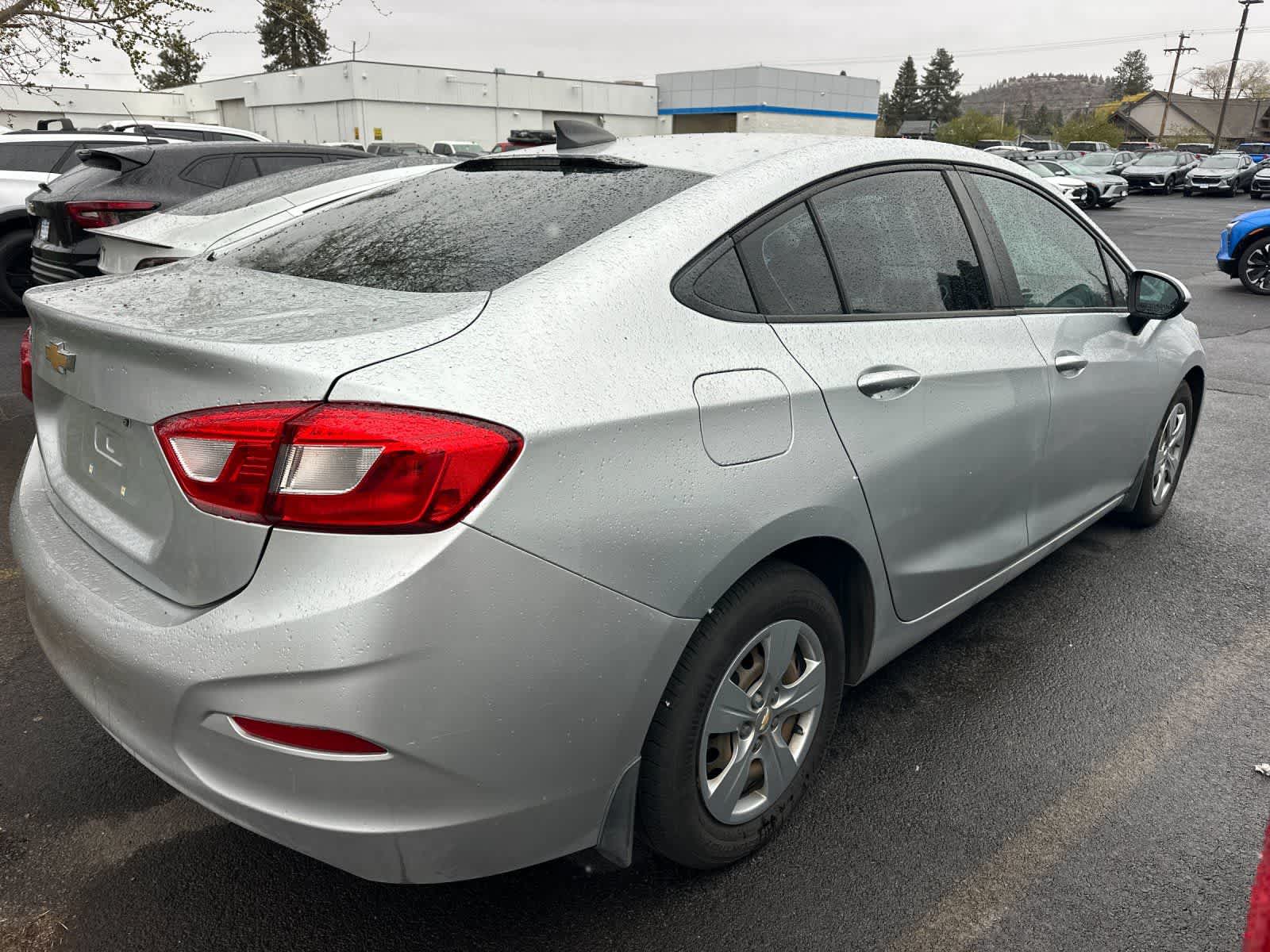 Thumbnail: 2018 Chevrolet Cruze - 4