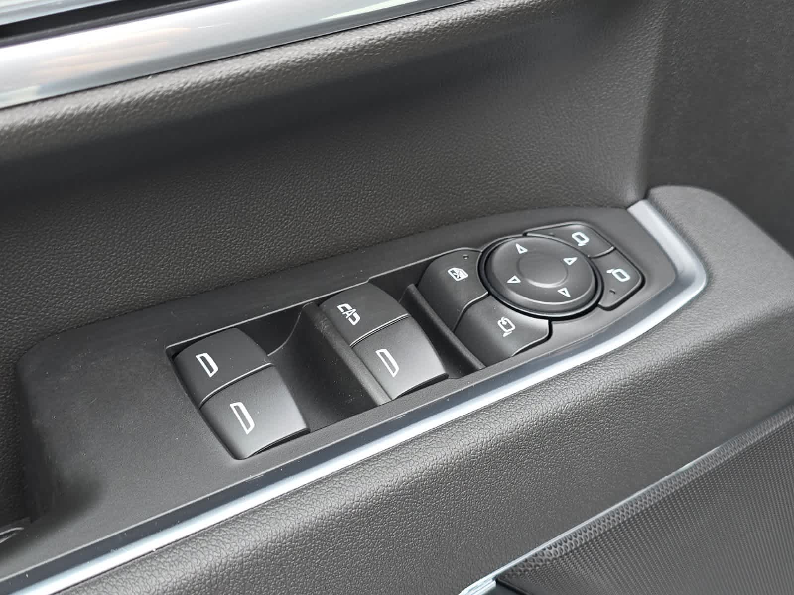 Thumbnail: 2026 Chevrolet Silverado 2500 - 13