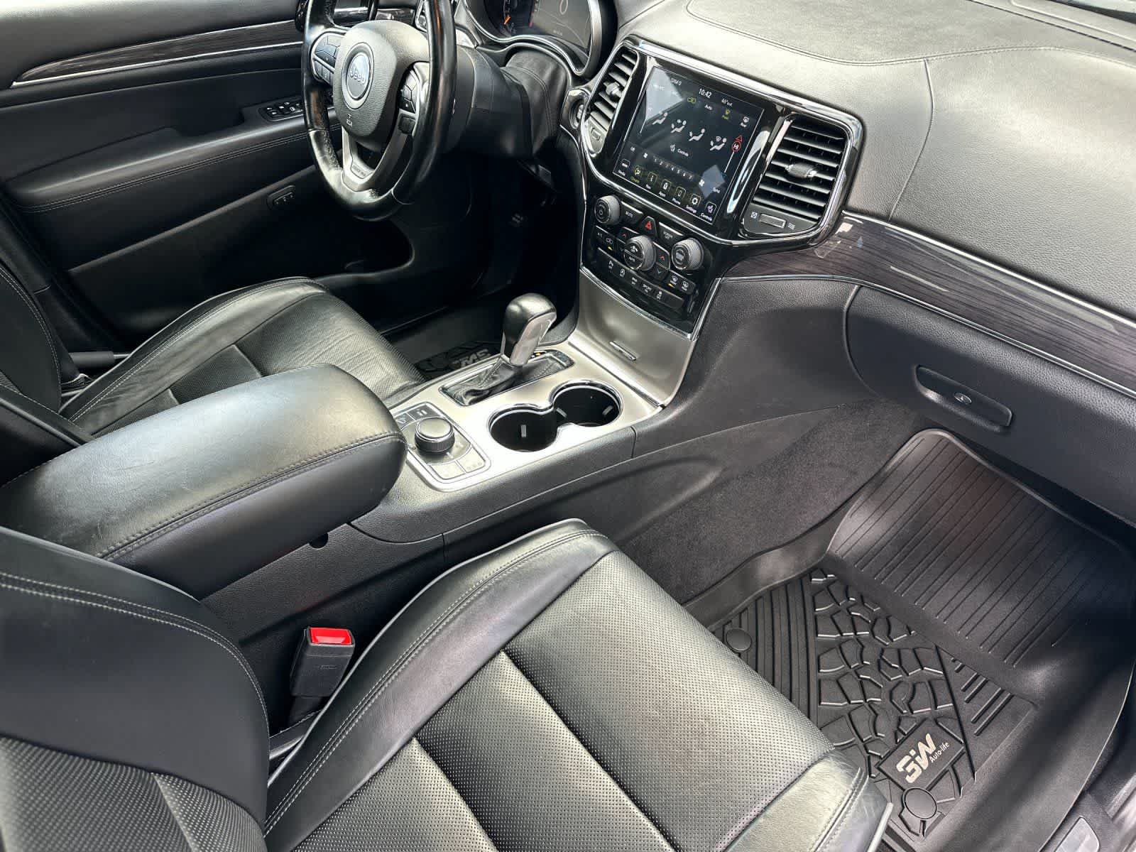 Thumbnail: 2021 Jeep Grand Cherokee - 16