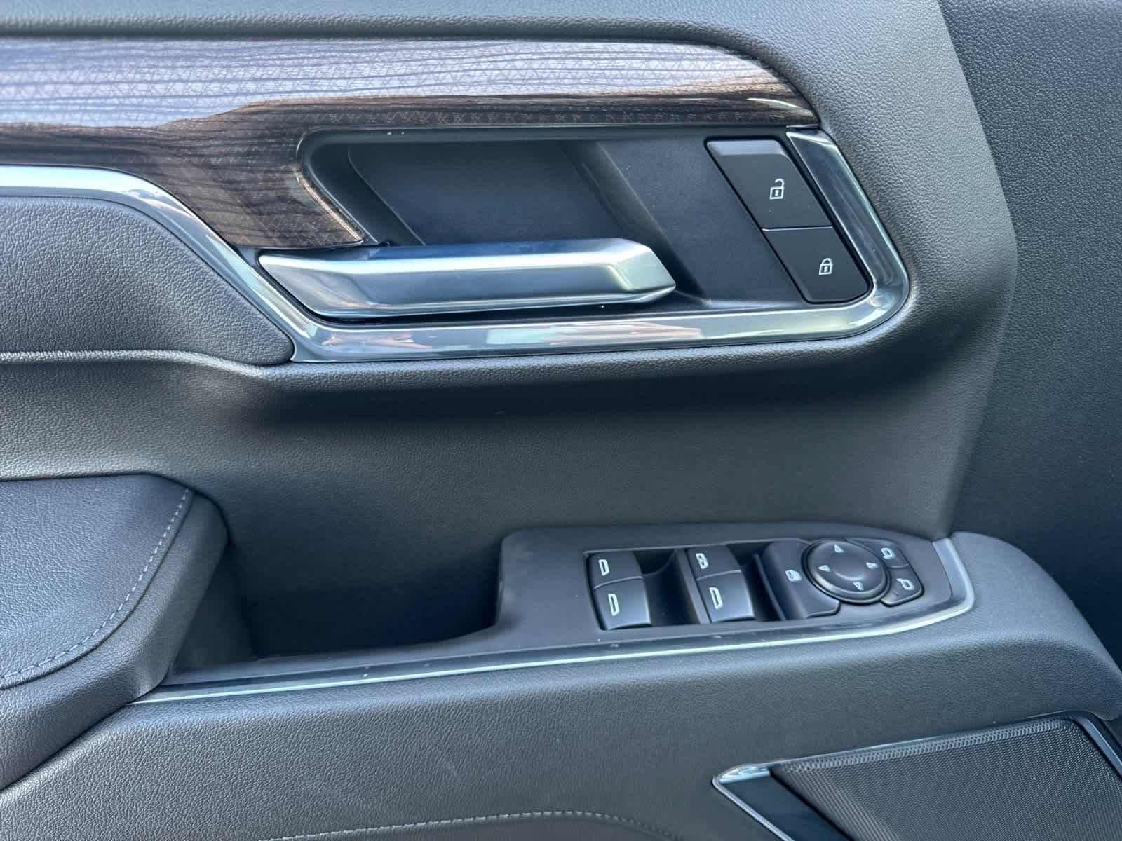 Thumbnail: 2026 Chevrolet Silverado 1500 - 12