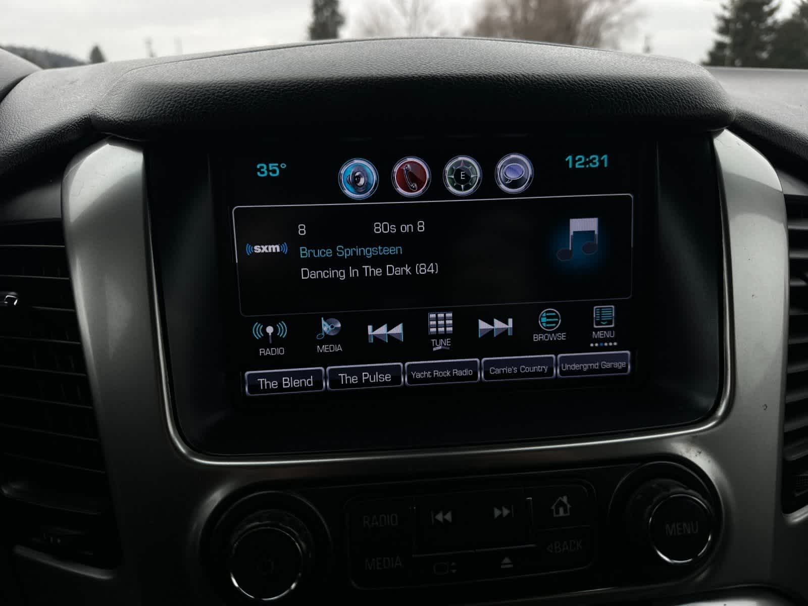 Thumbnail: 2018 Chevrolet Suburban - 11