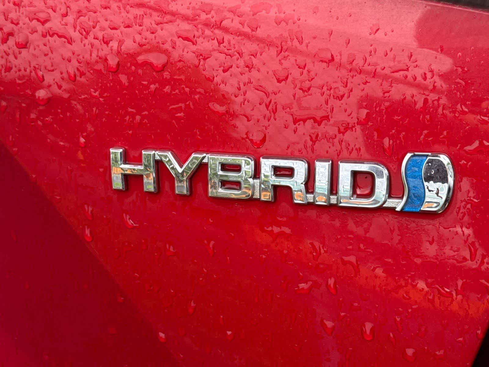 Thumbnail: 2022 Toyota Prius - 10