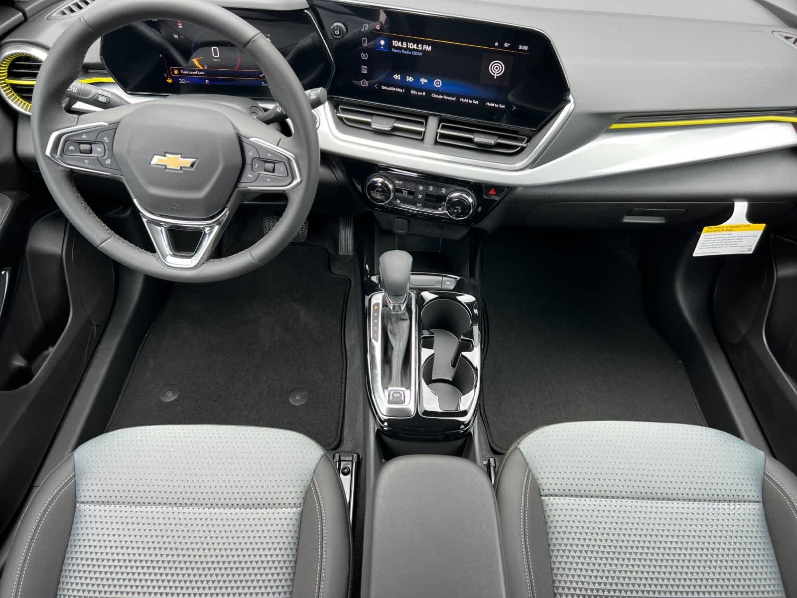 Thumbnail: 2025 Chevrolet Trax - 3