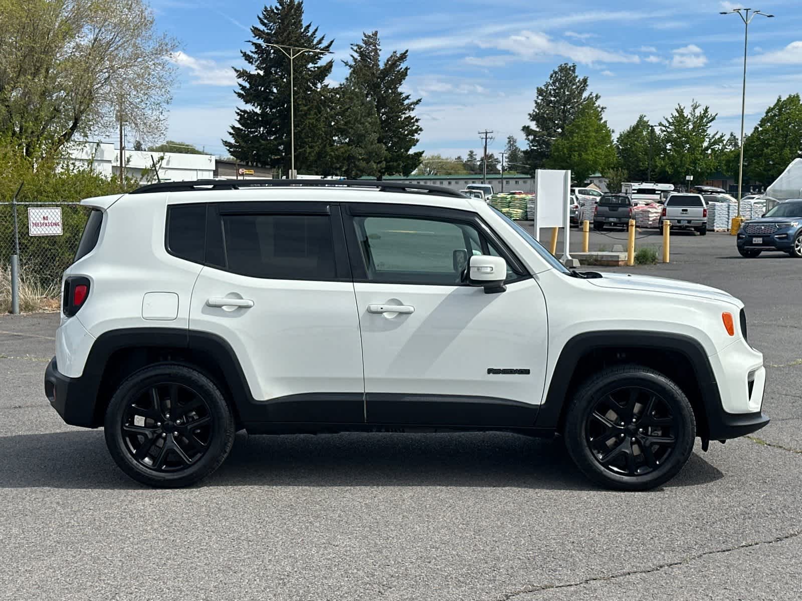 Thumbnail: 2019 Jeep Renegade - 8