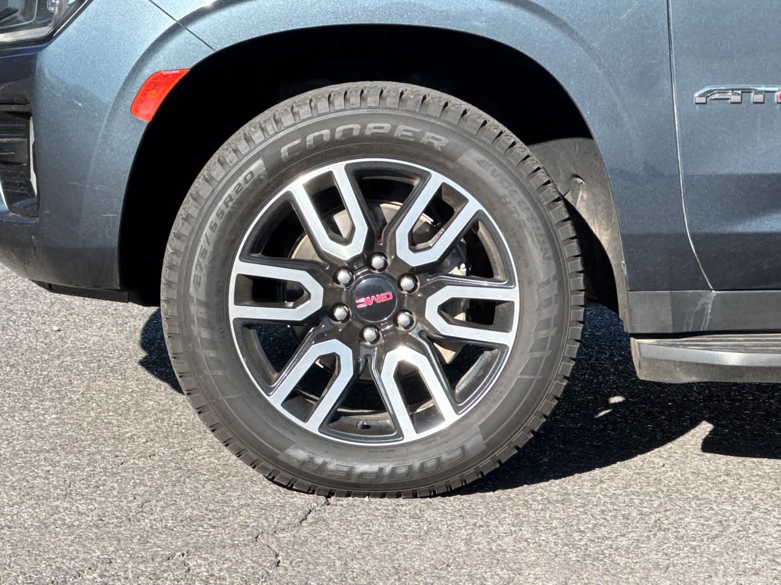 Thumbnail: 2021 GMC Yukon XL - 27