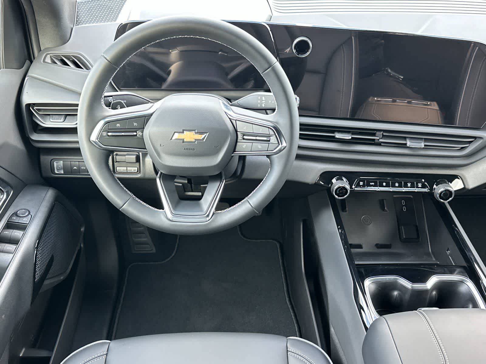 Thumbnail: 2026 Chevrolet Silverado EV - 14