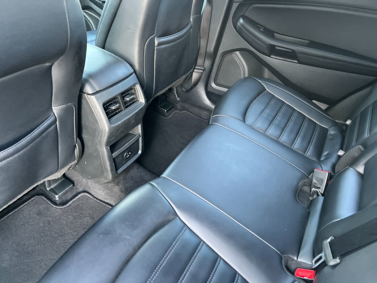 Thumbnail: 2022 Ford Edge - 4