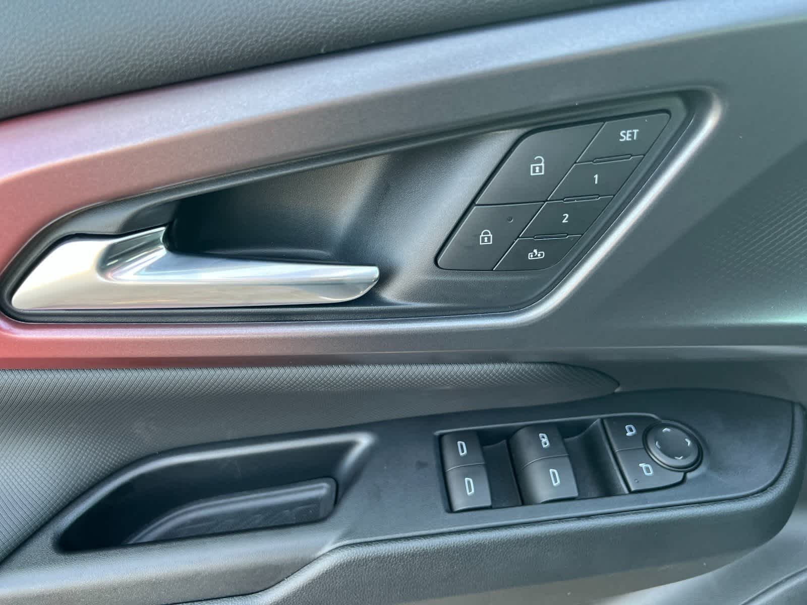 Thumbnail: 2025 Chevrolet Equinox - 12