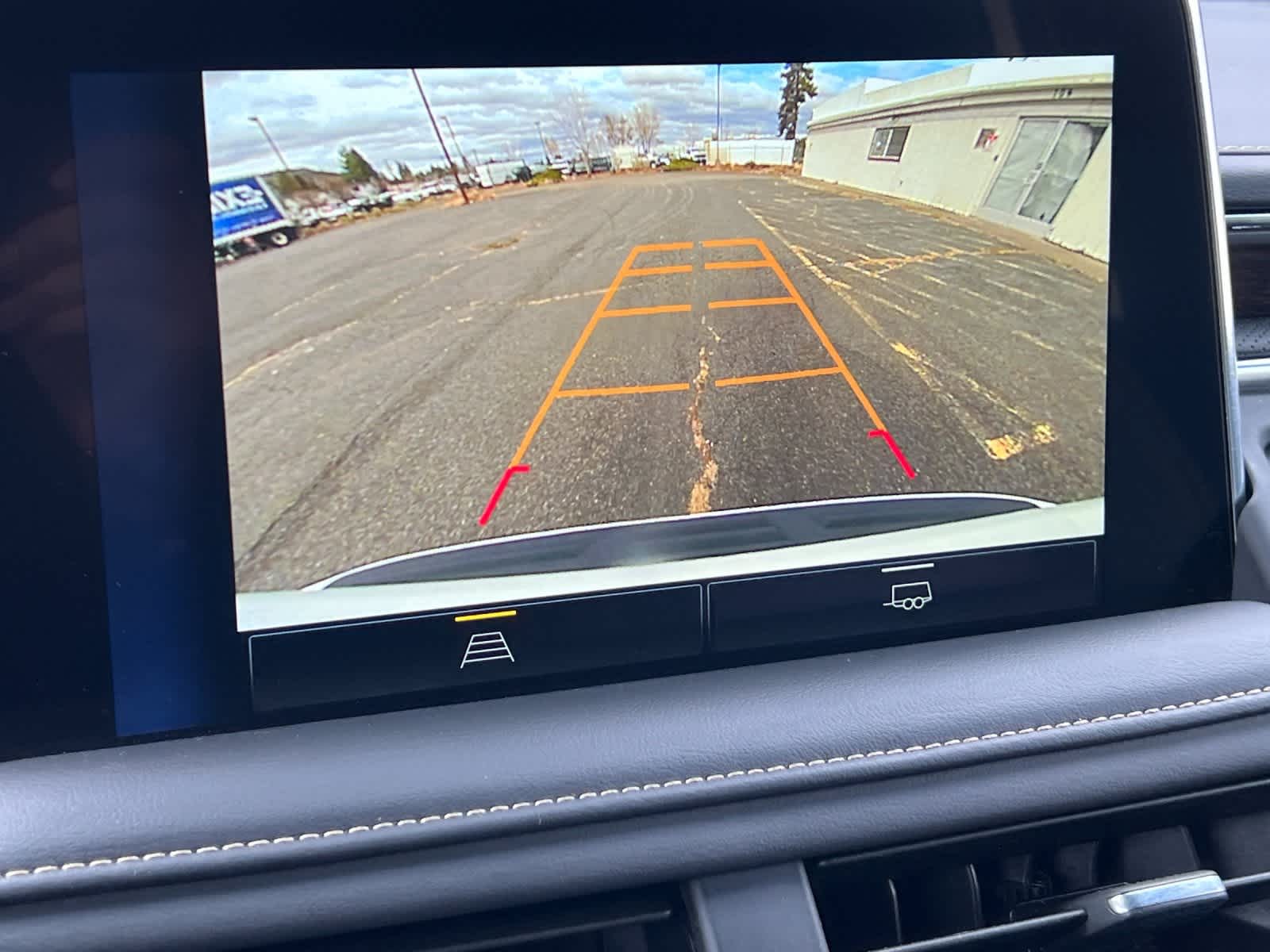 Thumbnail: 2023 Chevrolet Suburban - 20