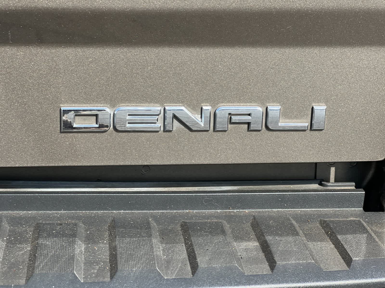 Thumbnail: 2015 GMC Sierra 1500 - 25