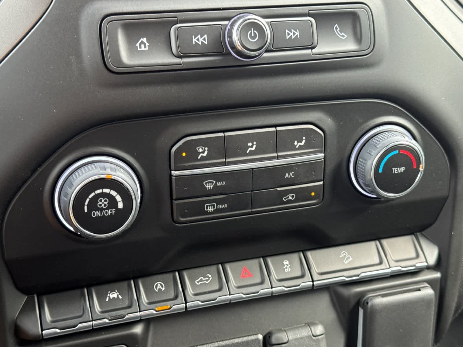 Thumbnail: 2026 Chevrolet Silverado 1500 - 19