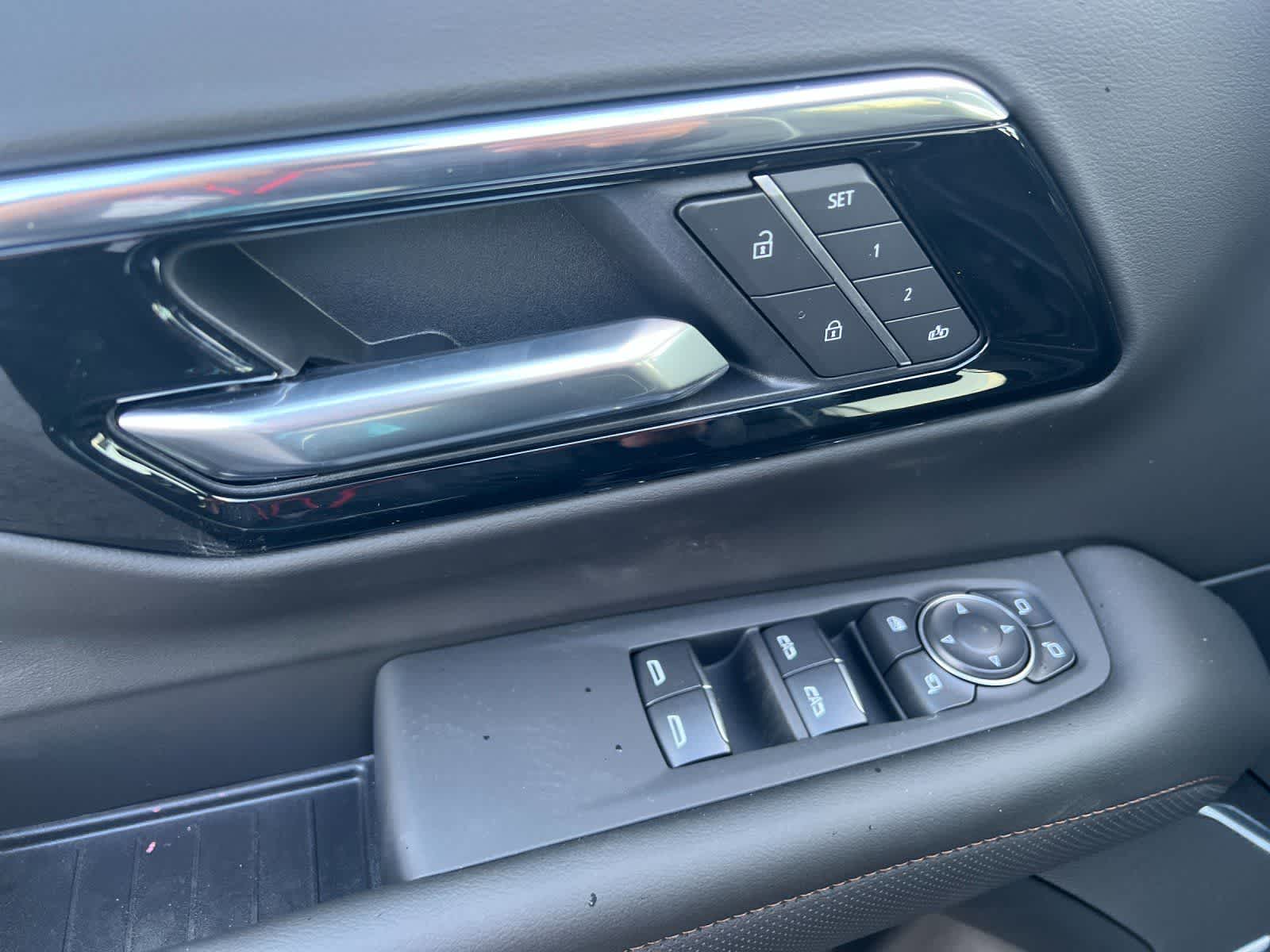 Thumbnail: 2026 Chevrolet Tahoe - 12