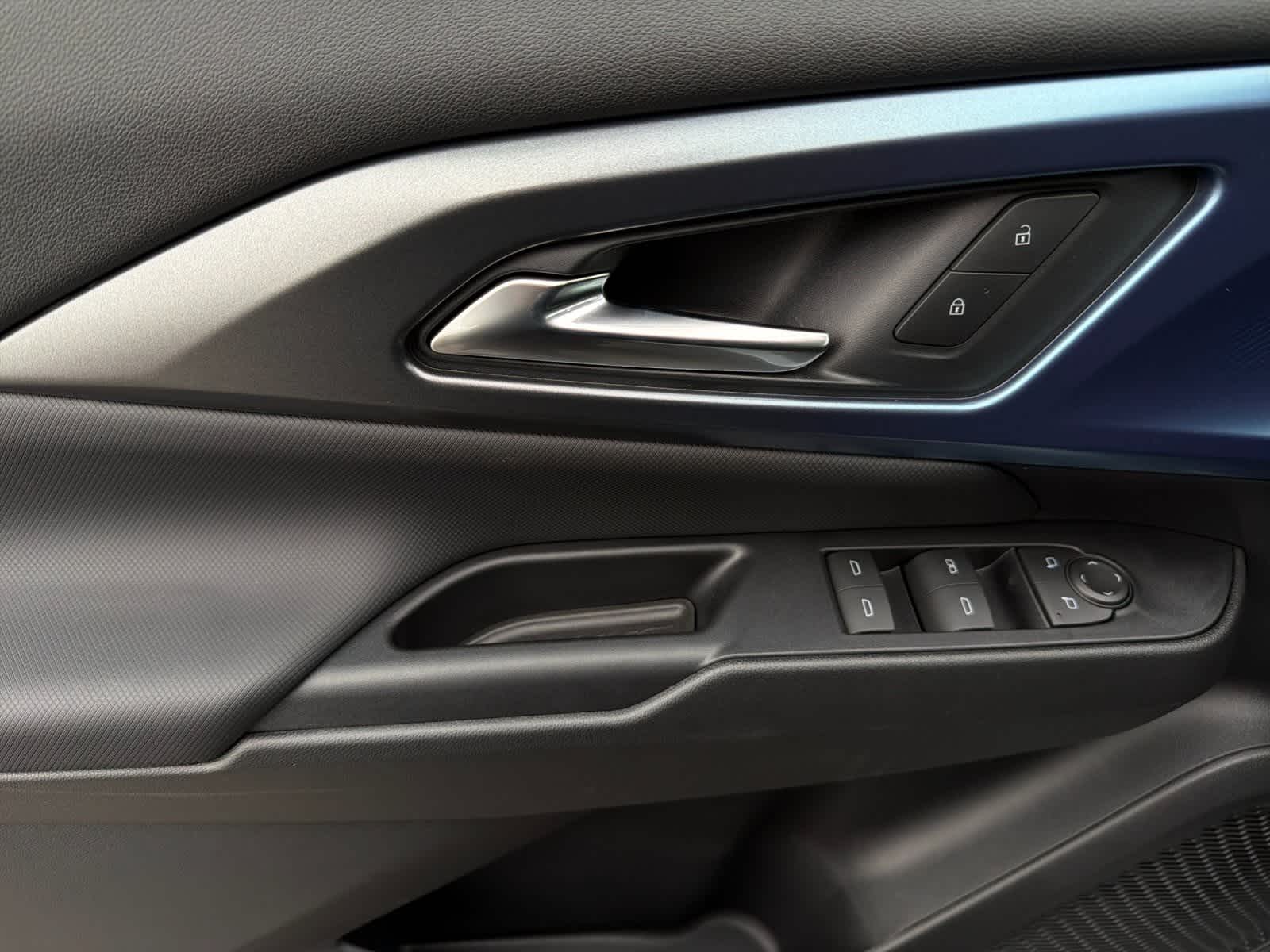 Thumbnail: 2026 Chevrolet Equinox - 12