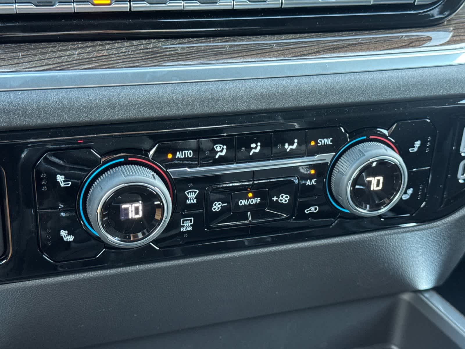 Thumbnail: 2026 Chevrolet Silverado 1500 - 20