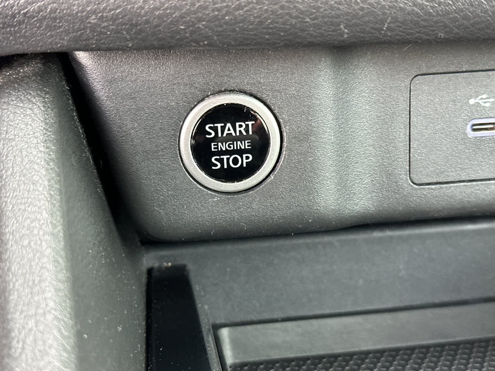 Thumbnail: 2023 Nissan Rogue - 22