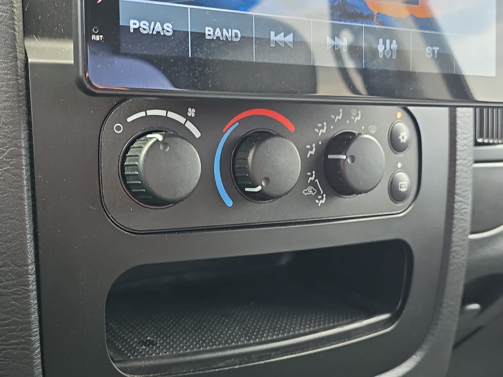 Thumbnail: 2004 Dodge Ram 2500 - 18