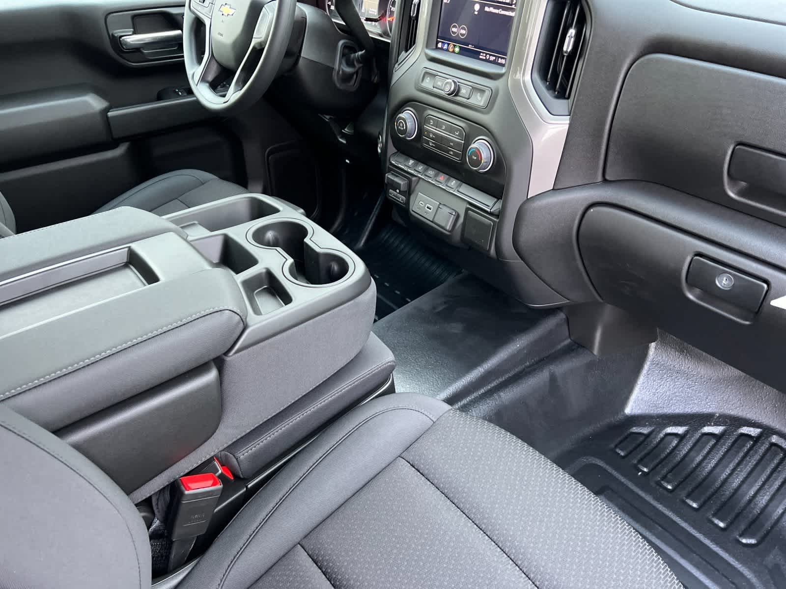 Thumbnail: 2026 Chevrolet Silverado 3500 - 15