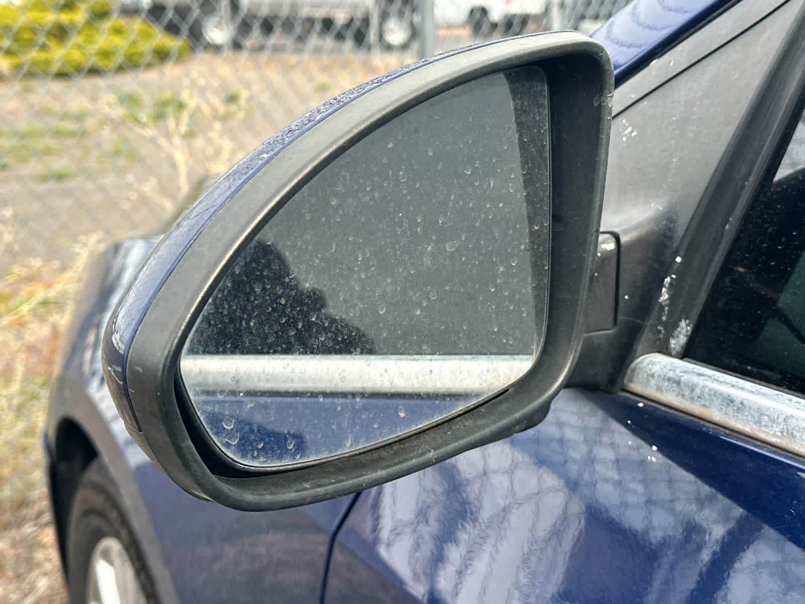 Thumbnail: 2012 Chevrolet Cruze - 6