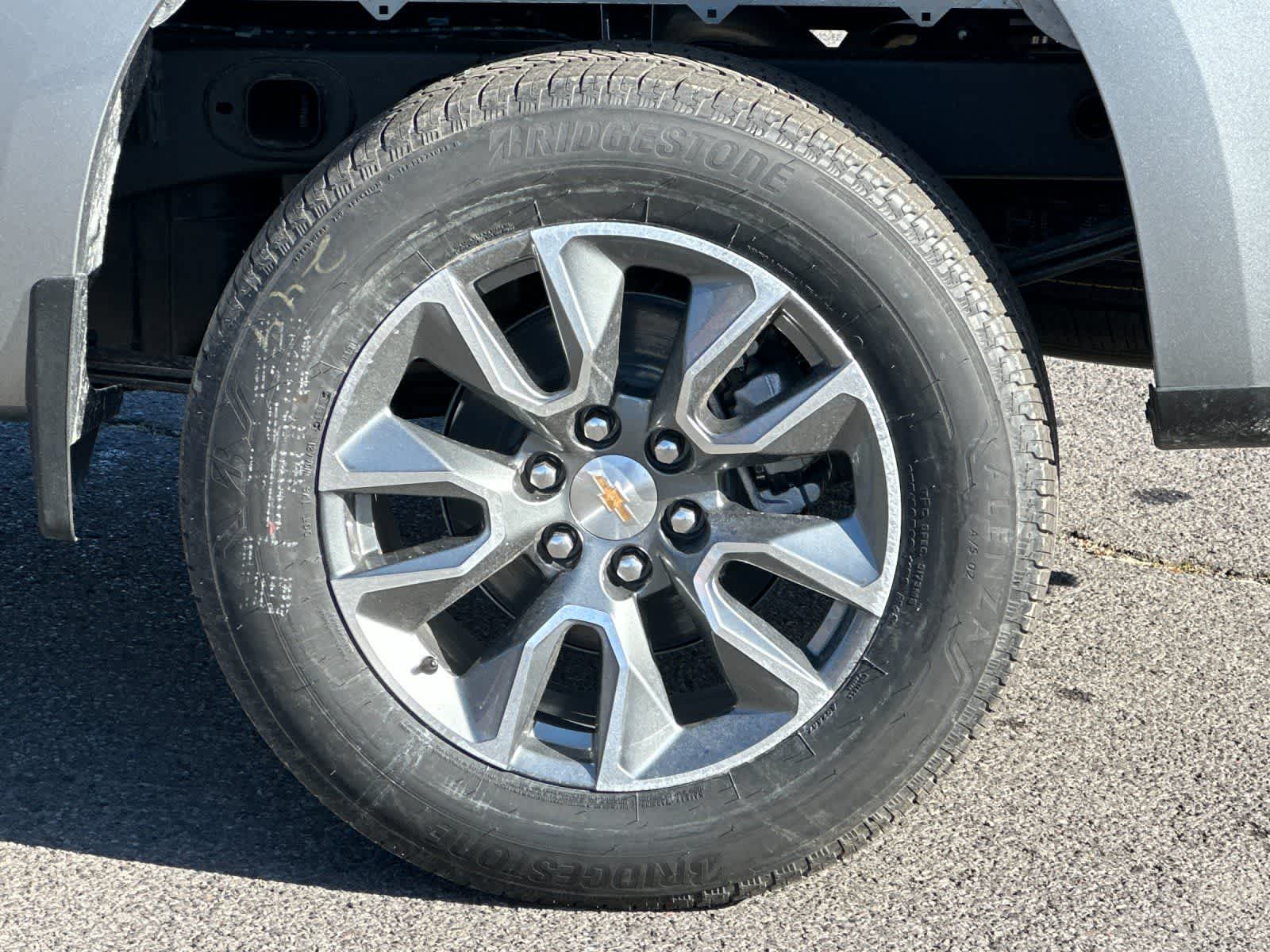 Thumbnail: 2026 Chevrolet Silverado 1500 - 26