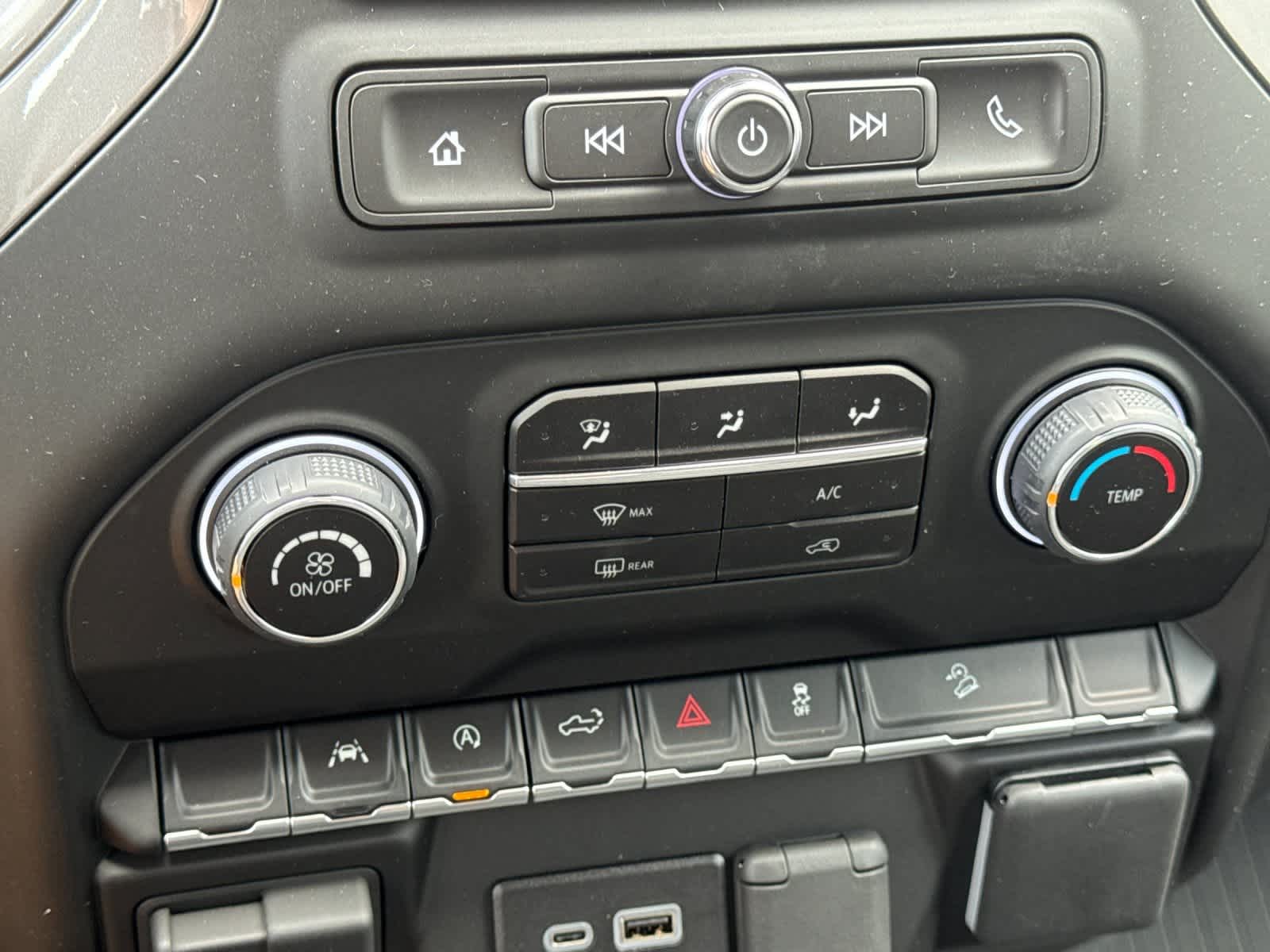 Thumbnail: 2026 Chevrolet Silverado 1500 - 19