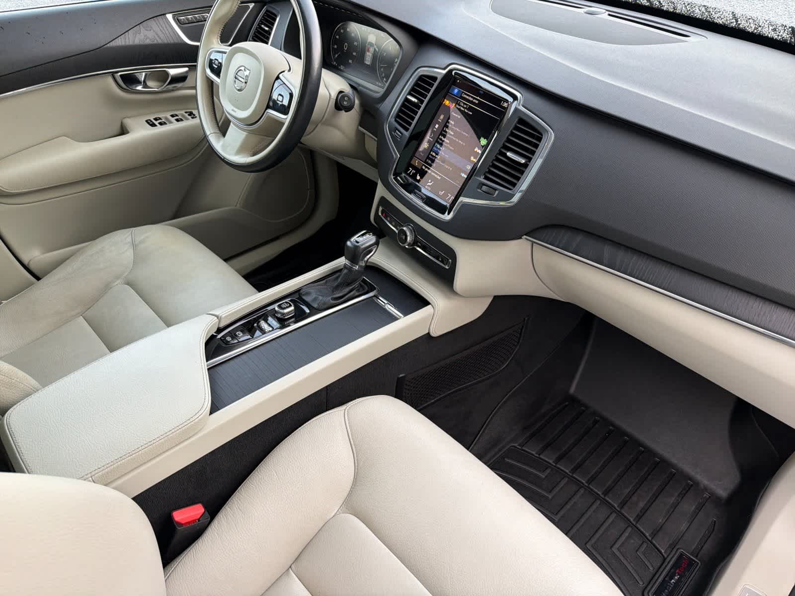 Thumbnail: 2020 Volvo XC90 - 16