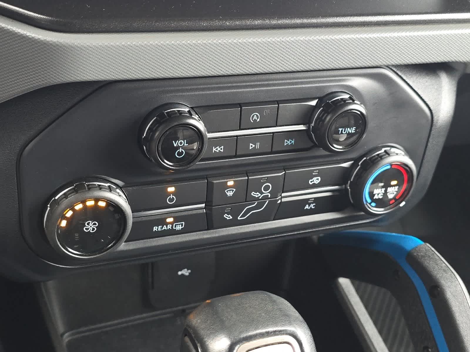 Thumbnail: 2022 Ford Bronco - 20