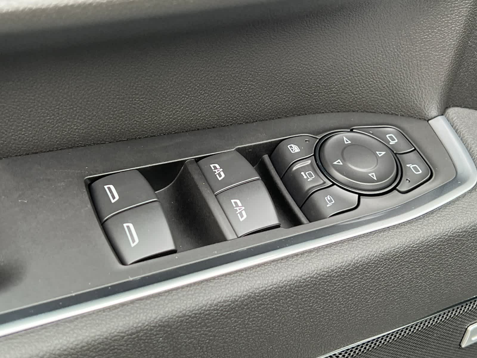 Thumbnail: 2026 Chevrolet Silverado 2500 - 13