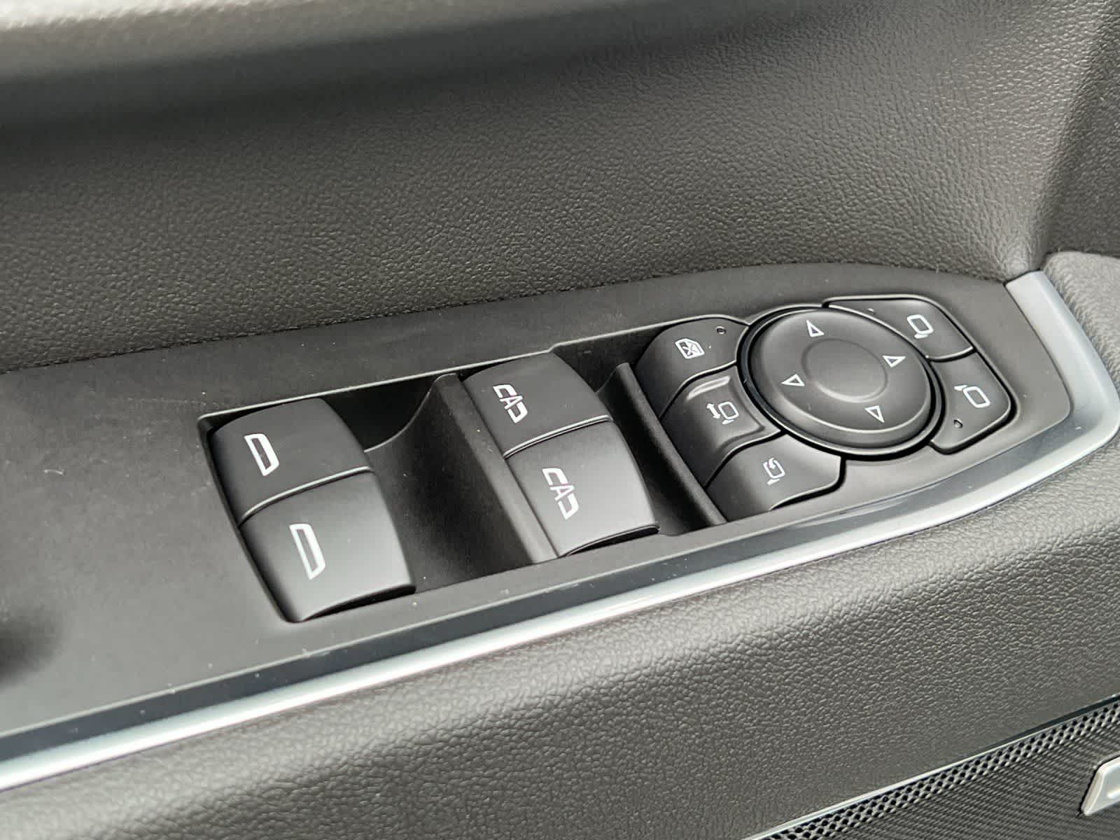 Thumbnail: 2026 Chevrolet Silverado 2500 - 13