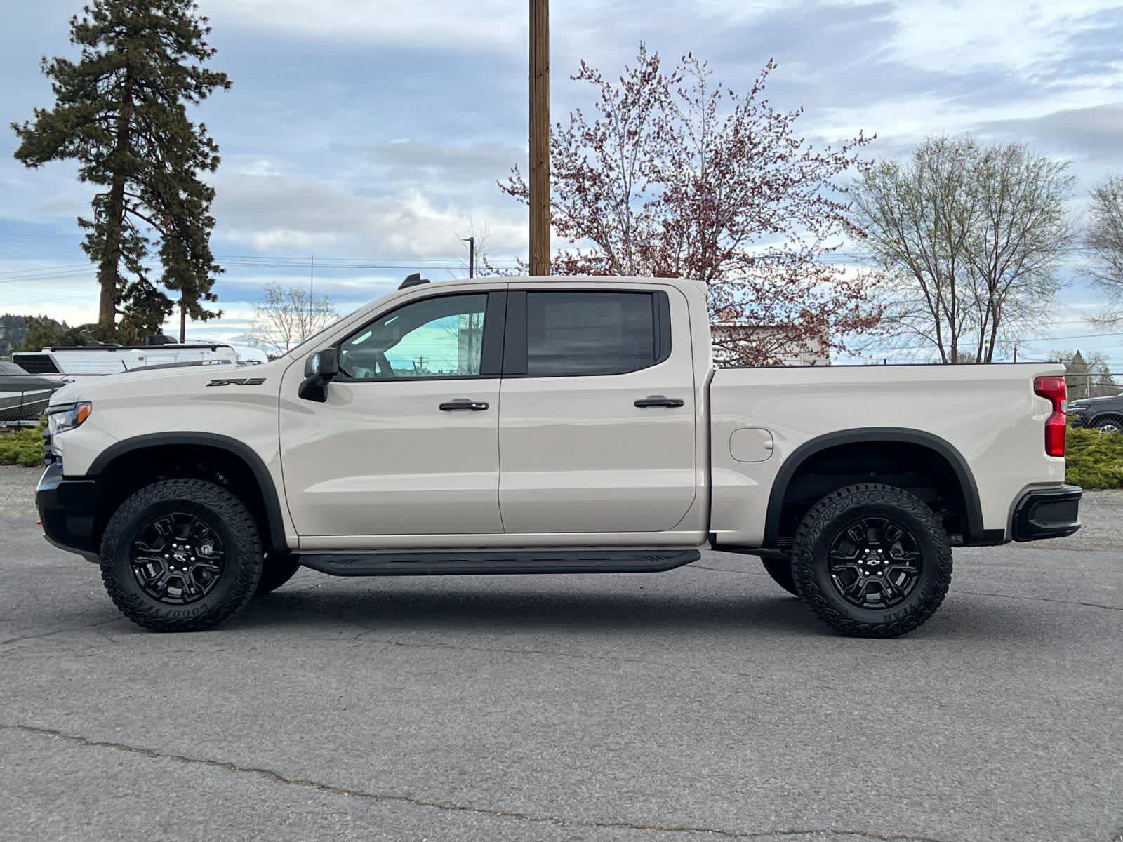 Thumbnail: 2026 Chevrolet Silverado 1500 - 5