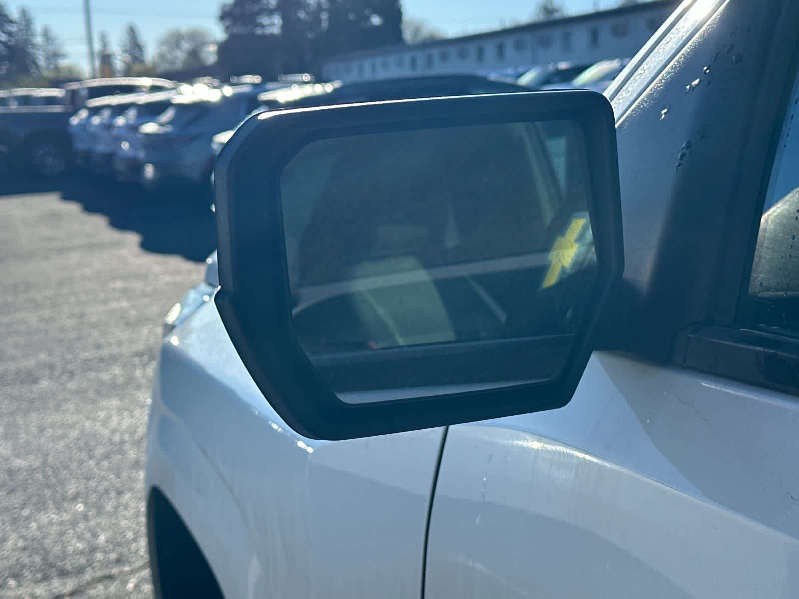 Thumbnail: 2023 Chevrolet Colorado - 7