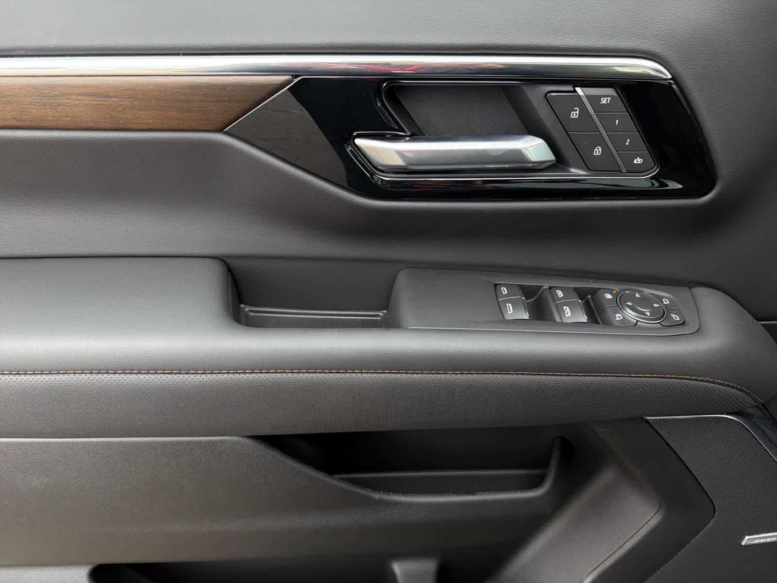 Thumbnail: 2026 Chevrolet Suburban - 12