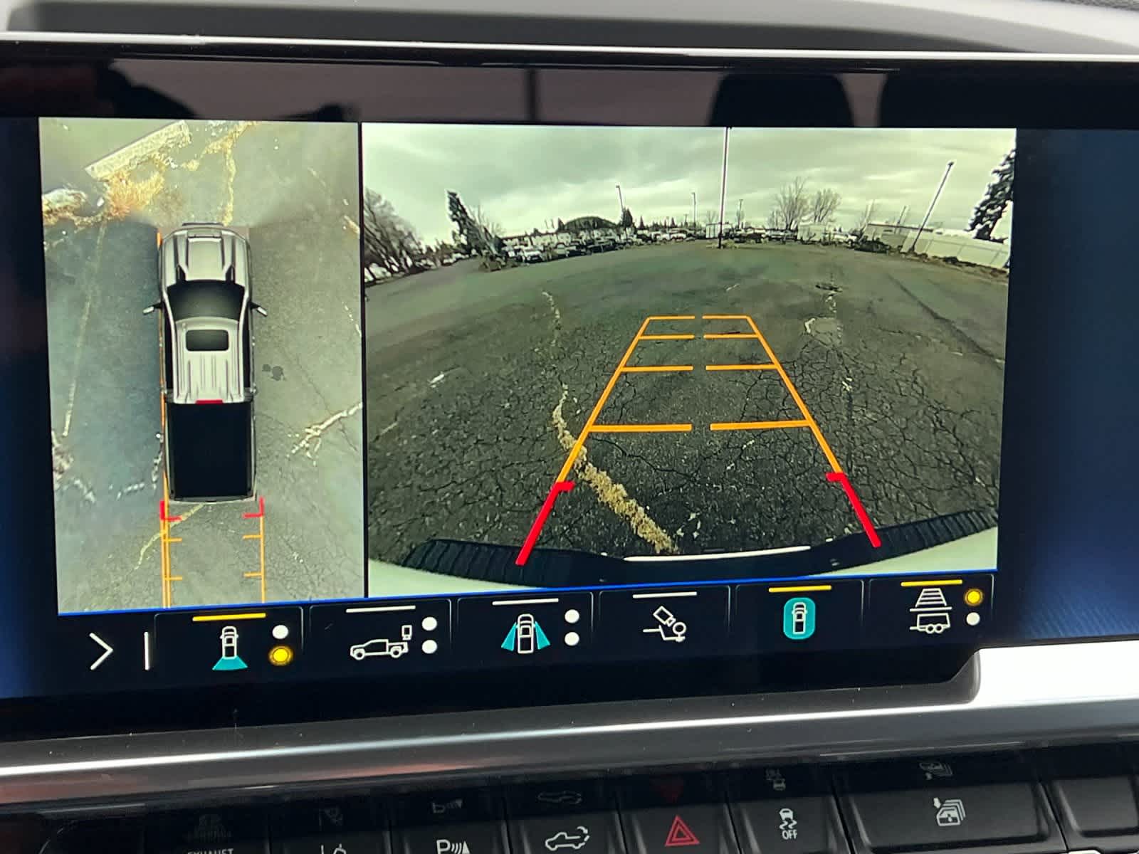 Thumbnail: 2026 Chevrolet Silverado 3500 - 18