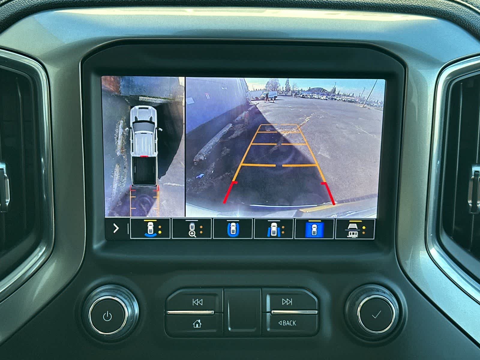 Thumbnail: 2022 Chevrolet Silverado 2500 - 19