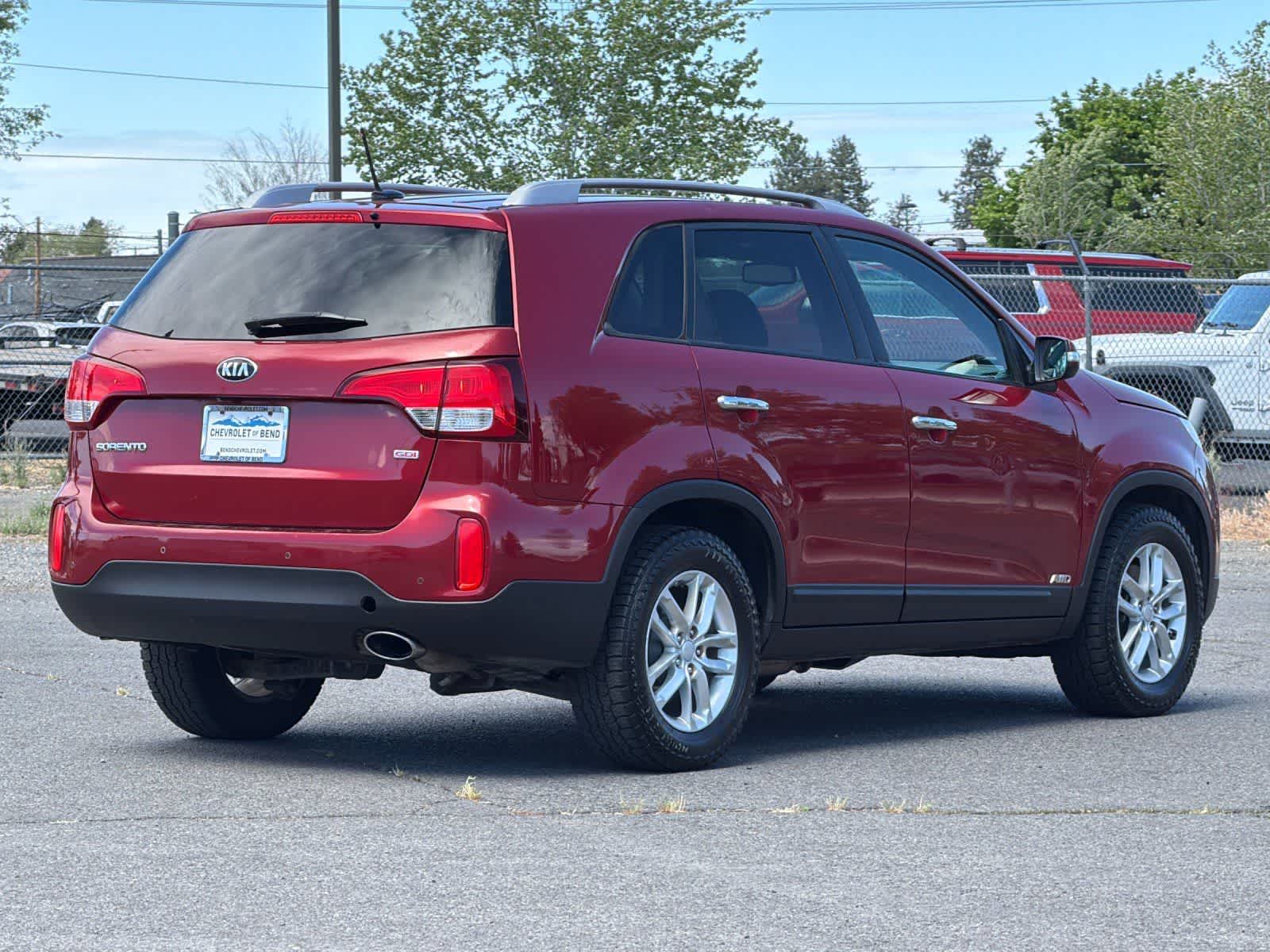 Thumbnail: 2015 Kia Sorento - 2