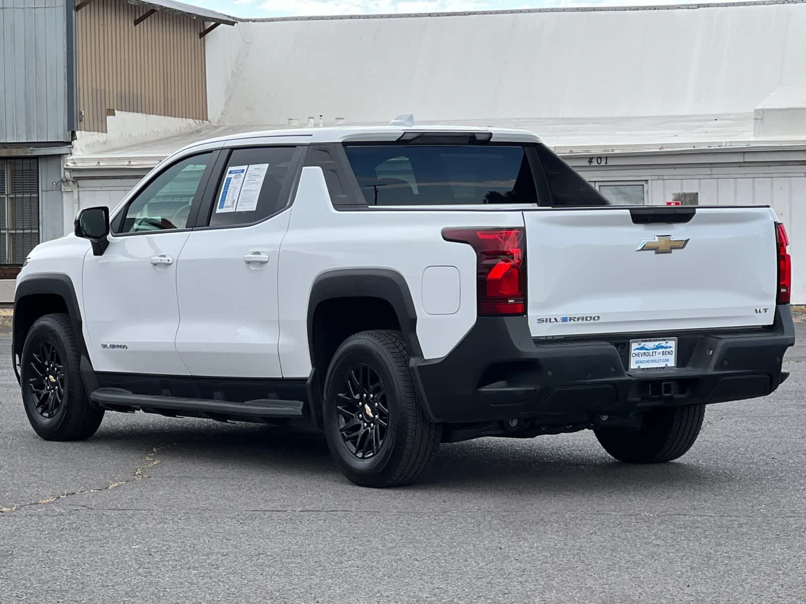 Thumbnail: 2024 Chevrolet Silverado EV - 6
